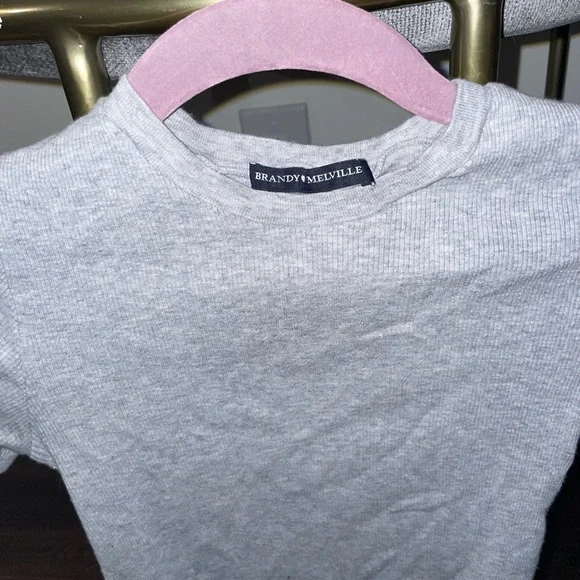 Grey rib Brandy Melville cropped short sleeve - Picture 2 of 3